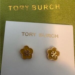 Tory Burch Gold Floral Stud Earrings nwt